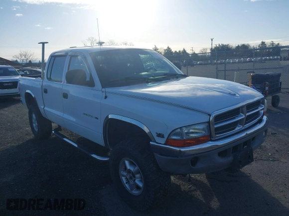 2000 Dodge Dakota Sport with VIN 1B7GG2AN1YS666364, listed as a IAAI auction lot 41718320 with 191,976 mi miles and . Bid and sale history available at carsss.com. Image 1.