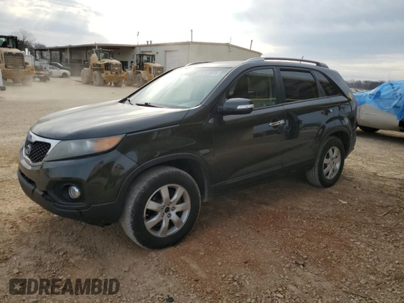 2011 Kia Sorento LX with VIN 5XYKT4A18BG140342, listed as a Copart auction lot 47131675 with 207,424 mi miles and Salvage Title. Bid and sale history available at carsss.com. Image 1.