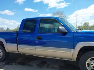 2004 Chevrolet Silverado 1500 Z71 with VIN 2GCEK19T141132102, listed as a IAAI auction lot 42050045 with 133,196 mi miles and . Bid and sale history available at DreamBid. Image 13.