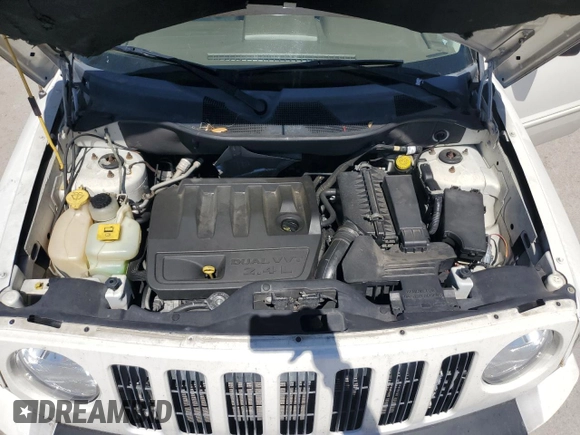 2007 Jeep Patriot Limited with VIN 1J8FT48W67D368700, listed as a Copart auction lot 49451105 with 177,783 mi miles and Salvage title. Bid and sale history available at DreamBid. Image 12.