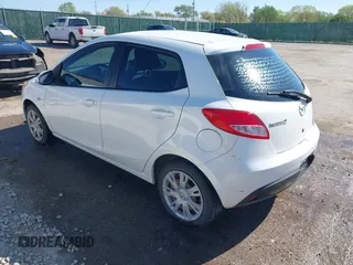 2014 Mazda 2 Sport with VIN JM1DE1KY0E0175562, listed as a IAAI auction lot 42023803 with 247,411 mi miles and . Bid and sale history available at carsss.com. Image 3.