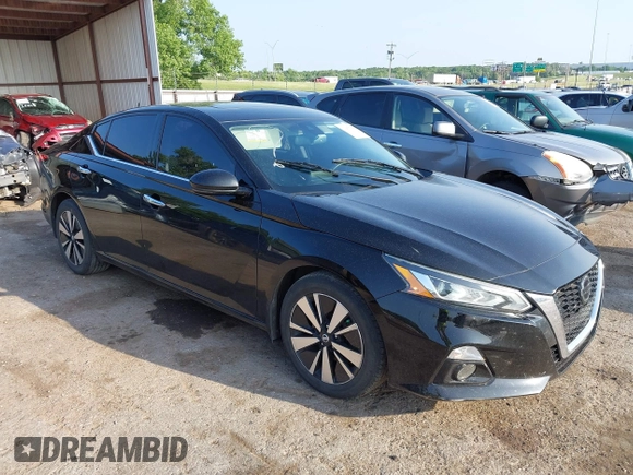 2019 Nissan Altima 2.5 SL with VIN 1N4BL4EVXKC120729, listed as a IAAI auction lot 39457605 with 132,189 mi miles. Bid and sale history available at carsss.com. Image 1.