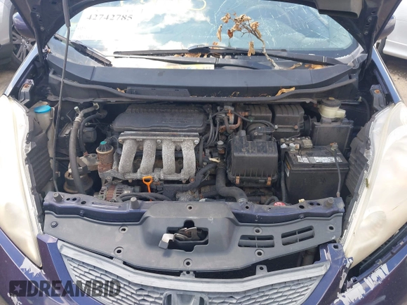 2010 Honda Fit Sport with VIN JHMGE8H42AC007620, listed as a IAAI auction lot 42742785 with 180,312 mi miles and . Bid and sale history available at DreamBid. Image 10.