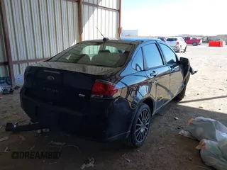 2011 Ford Focus SES with VIN 1FAHP3GNXBW179042, listed as a IAAI auction lot 41625871 with 269,883 mi miles. Bid and sale history available at carsss.com. Image 4.