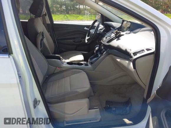 2013 Ford Escape SE with VIN 1FMCU0GXXDUA73875, listed as a IAAI auction lot 42164115 with 195,712 mi miles and . Bid and sale history available at carsss.com. Image 5.