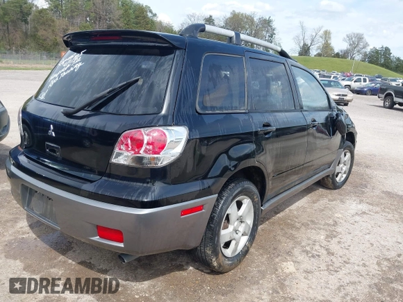 2004 Mitsubishi Outlander SE with VIN JA4LX41F84U042573, listed as a IAAI auction lot 41948529 with 177,738 mi miles. Bid and sale history available at carsss.com. Image 4.