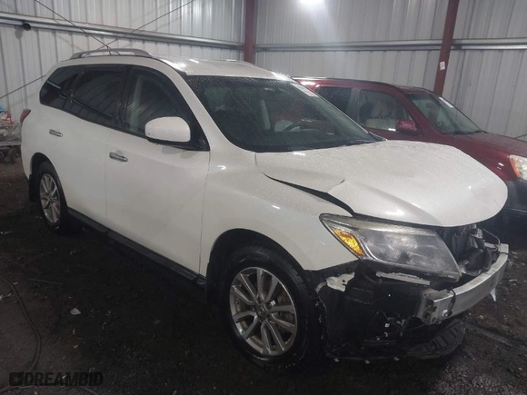 2015 Nissan Pathfinder Platinum with VIN 5N1AR2MM6FC611205, listed as a IAAI auction lot 41556344 with 86,366 mi miles. Bid and sale history available at carsss.com. Image 1.