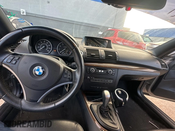 2011 BMW 1 Series 128i with VIN WBAUL7C53BVM80806, listed as a Copart auction lot 53925745 with 118,193 mi miles and Clean Title. Bid and sale history available at carsss.com. Image 9.