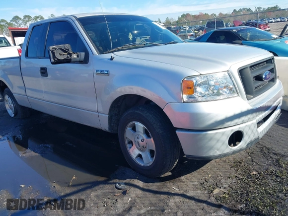 2006 Ford F-150 STX with VIN 1FTRX12W86NA83845, listed as a IAAI auction lot 41667094 with 1 mi miles. Bid and sale history available at carsss.com. Image 1.