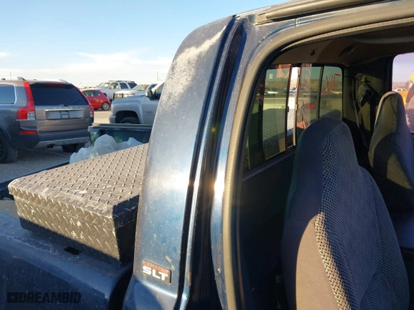 2000 Dodge Ram 1500 with VIN 1B7HC16Z5YS526954, listed as a IAAI auction lot 41627502 with 189,632 mi miles. Bid and sale history available at carsss.com. Image 8.