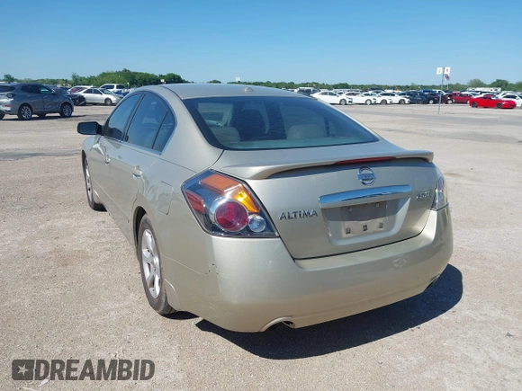 2009 Nissan Altima 2.5 S with VIN 1N4AL21E69N532960, listed as a IAAI auction lot 42036746 with 245,637 mi miles. Bid and sale history available at carsss.com. Image 3.