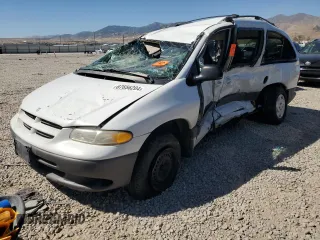 2000 Dodge Caravan SE with VIN 1B4GP44R8YB749846, listed as a Copart auction lot 67656204 with Not Provided miles and Non Repairable. Bid and sale history available at carsss.com. Image 1.