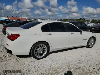 2013 BMW 7 Series 740Li with VIN WBAYE4C5XDD137591, listed as a Copart auction lot 44581175 with 138,173 mi miles and Salvage Title. Bid and sale history available at carsss.com. Image 3.