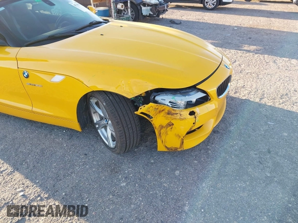 2011 BMW Z4 sDrive30i с VIN WBALM5C56BE495894, выставлен на аукционе IAAI как лот 41749017 с пробегом 38 987 миль миль и . История ставок и продаж доступна на DreamBid. Изображение 6.