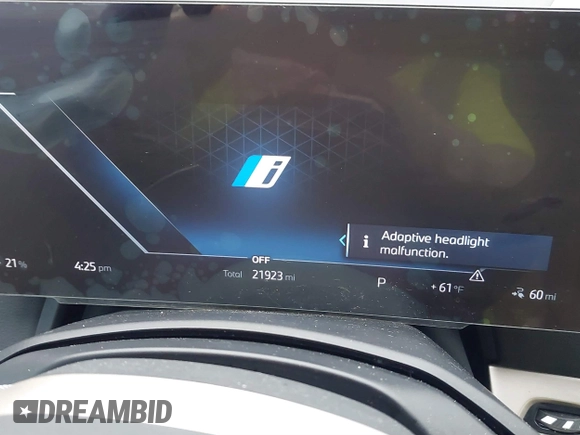 2022 BMW iX xDrive50 z VIN WB523CF03NCK45675, wystawiony jako IAAI lot #41443866 z przebiegiem 21 923 mil mil oraz . Historia ofert i sprzedaży dostępna na DreamBid. Obrazek 15.