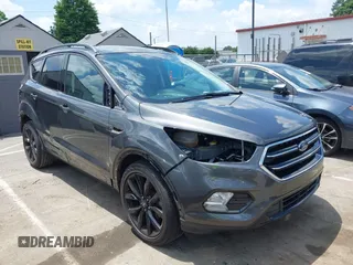2019 Ford Escape SE z VIN 1FMCU0GD0KUB74569, wystawiony jako IAAI lot #42271476 z przebiegiem 66 335 mil mil oraz . Historia ofert i sprzedaży dostępna na DreamBid. Obrazek 14.
