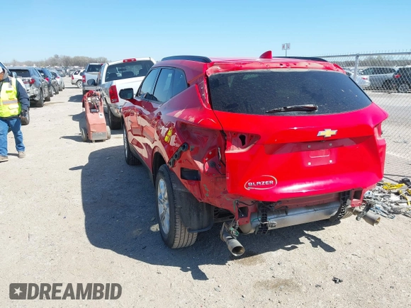 2022 Chevrolet Blazer LT с VIN 3GNKBCR42NS157028, выставлен на аукционе IAAI как лот 41807242 с пробегом 45 706 миль миль и . История ставок и продаж доступна на DreamBid. Изображение 3.