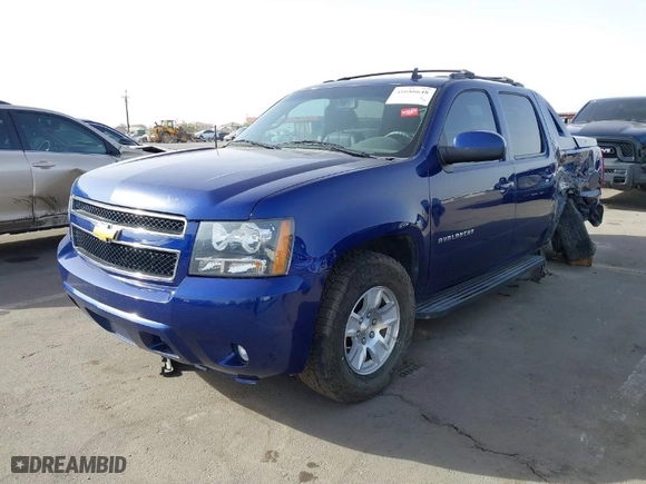 2013 Chevrolet Avalanche LT with VIN 3GNTKFE7XDG219122, listed as a IAAI auction lot 41686648 with 182,275 mi miles. Bid and sale history available at carsss.com. Image 2.