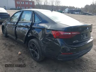 2023 Volkswagen Jetta SE z VIN 3VW7M7BU1PM039129, wystawiony jako IAAI lot #41905547 z przebiegiem 20 188 mil mil oraz . Historia ofert i sprzedaży dostępna na DreamBid. Obrazek 3.