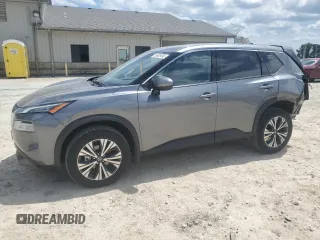 2021 Nissan Rogue SV z VIN 5N1AT3BB5MC721233, wystawiony jako Copart lot #55408495 z przebiegiem 20 486 mil mil oraz Szkoda całkowita • Salvage title. Historia ofert i sprzedaży dostępna na DreamBid. Obrazek 1.