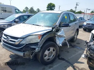 2011 Honda CR-V LX z VIN 5J6RE3H35BL042894, wystawiony jako IAAI lot #42411046 z przebiegiem 234 840 mil mil oraz . Historia ofert i sprzedaży dostępna na DreamBid. Obrazek 6.
