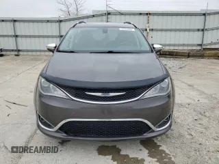 2018 Chrysler Pacifica Limited z VIN 2C4RC1GGXJR115221, wystawiony jako Copart lot #52903055 z przebiegiem 83 838 mil mil oraz Szkody całkowita. Historia ofert i sprzedaży dostępna na DreamBid. Obrazek 5.
