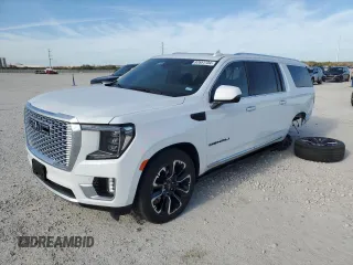 2023 GMC Yukon XL Denali with VIN 1GKS2JKT5PR311823, listed as a Copart auction lot 82551734 with 26,224 mi miles and Salvage Title. Bid and sale history available at carsss.com. Image 1.