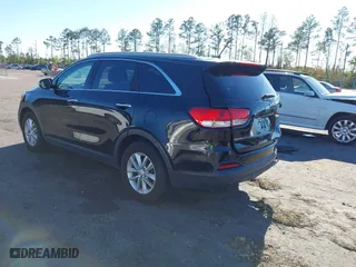 2016 Kia Sorento LX with VIN 5XYPG4A56GG140800, listed as a IAAI auction lot 41828064 with 174,113 mi miles. Bid and sale history available at carsss.com. Image 3.