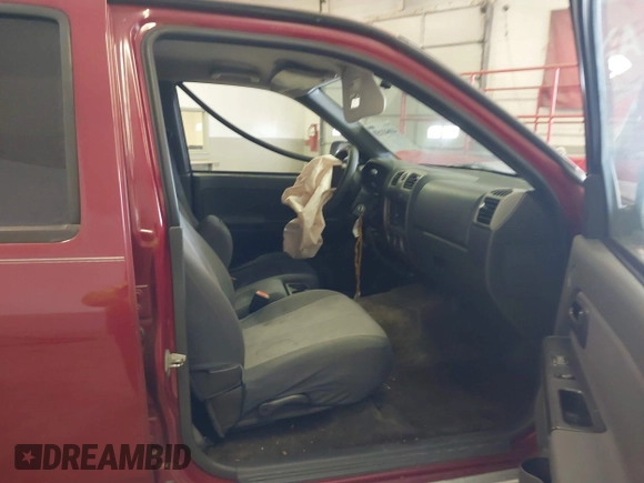 2005 Chevrolet Colorado LS ZQ8 z VIN 1GCCS196458238558, wystawiony jako IAAI lot #41641153 z przebiegiem 235 585 mil mil oraz . Historia ofert i sprzedaży dostępna na DreamBid. Obrazek 5.
