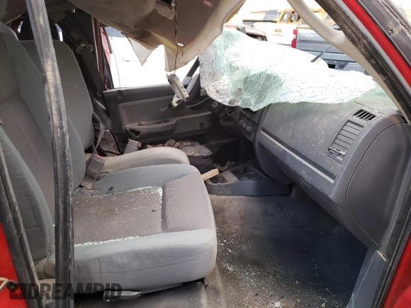 2005 Dodge Dakota ST with VIN 1D7HE22N85S205690, listed as a Copart auction lot 79720514 with Not Provided miles and Non Repairable. Bid and sale history available at DreamBid. Image 7.