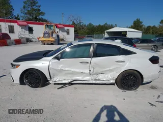 2021 Honda Insight Touring with VIN 19XZE4F92ME003193, listed as a IAAI auction lot 41165953 with Not Provided miles and . Bid and sale history available at carsss.com. Image 14.