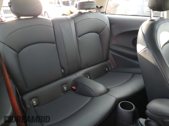 2021 MINI Hardtop Cooper с VIN WMWXR3C03M2N73872, выставлен на аукционе Copart как лот 45186265 с пробегом 37 484 миль миль и Списание • Salvage title. История ставок и продаж доступна на DreamBid. Изображение 10.
