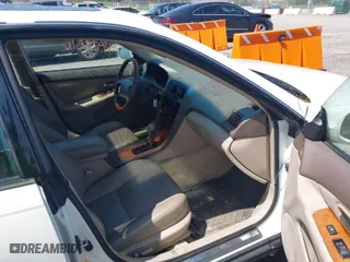 2001 Lexus ES 300 with VIN JT8BF28G510315428, listed as a IAAI auction lot 41936510 with 218,334 mi miles. Bid and sale history available at carsss.com. Image 5.