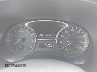 2014 Nissan Pathfinder SV with VIN 5N1AR2MM4EC660823, listed as a IAAI auction lot 41932472 with 167,787 mi miles. Bid and sale history available at carsss.com. Image 7.