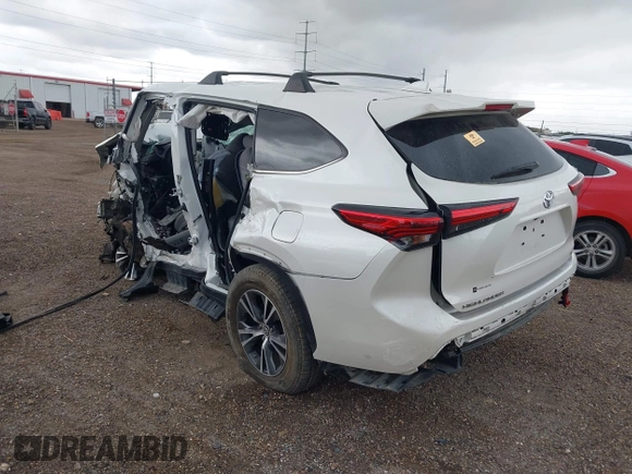 2021 Toyota Highlander L with VIN 5TDZZRAH7MS069048, listed as a IAAI auction lot 40980925 with Not provided miles and . Bid and sale history available at DreamBid. Image 3.