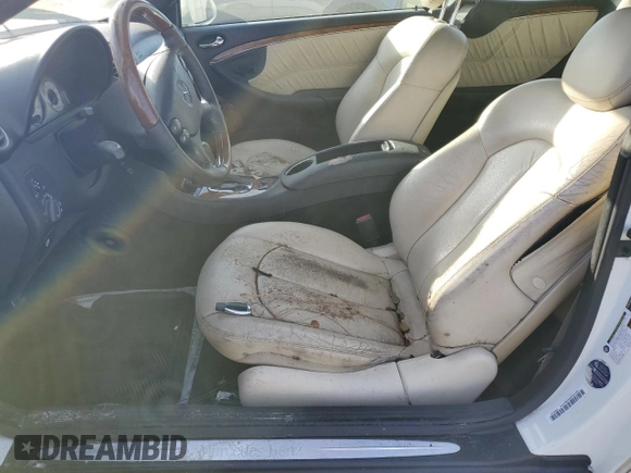 2008 Mercedes-Benz CLK 350 with VIN WDBTK56F28F240335, listed as a Copart auction lot 76526334 with 124,303 mi miles and Salvage Title. Bid and sale history available at DreamBid. Image 7.