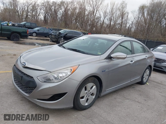 2012 Hyundai Sonata Hybrid with VIN KMHEC4A44CA031963, listed as a IAAI auction lot 41836969 with 251,112 mi miles and . Bid and sale history available at DreamBid. Image 2.