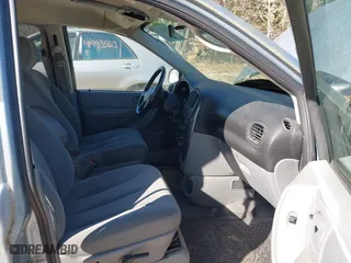 2006 Dodge Grand Caravan SXT with VIN 2D4GP44L46R783914, listed as a IAAI auction lot 41983174 with 109,609 mi miles. Bid and sale history available at carsss.com. Image 5.