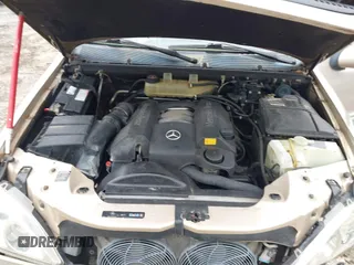 2003 Mercedes-Benz M-Class 3.2L with VIN 4JGAB54E43A383811, listed as a IAAI auction lot 41204136 with 209,327 mi miles. Bid and sale history available at carsss.com. Image 10.
