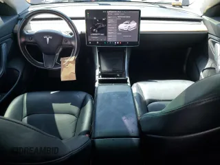 2019 Tesla Model 3 Mid Range z VIN 5YJ3E1EA9KF314143, wystawiony jako Copart lot #53564335 z przebiegiem 77 168 mil mil oraz Szkoda całkowita • Salvage title. Historia ofert i sprzedaży dostępna na DreamBid. Obrazek 8.