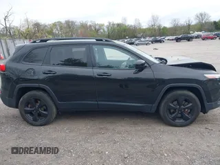 2018 Jeep Cherokee Latitude Tech Connect with VIN 1C4PJMCB7JD555019, listed as a IAAI auction lot 42091382 with 45,988 mi miles and . Bid and sale history available at DreamBid. Image 13.