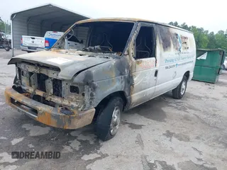 2014 Ford Econoline Cargo Commercial z VIN 1FTNE1EW5EDA07939, wystawiony jako IAAI lot #42202223 z przebiegiem Nie podano mil oraz . Historia ofert i sprzedaży dostępna na DreamBid. Obrazek 2.