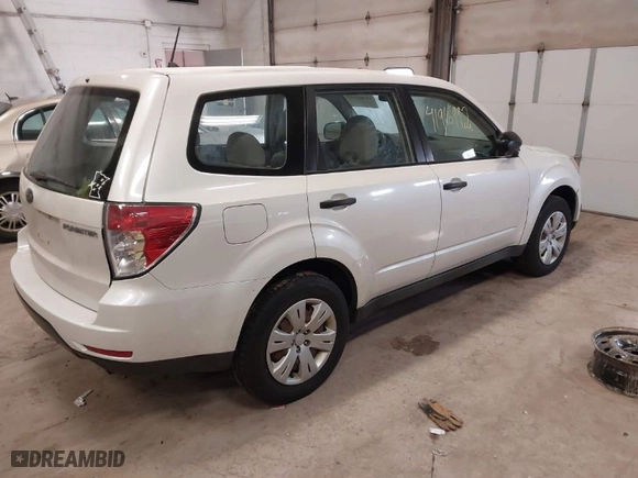2009 Subaru Forester (Natl) X with VIN JF2SH61689H797086, listed as a IAAI auction lot 41966992 with 212,460 mi miles. Bid and sale history available at carsss.com. Image 4.