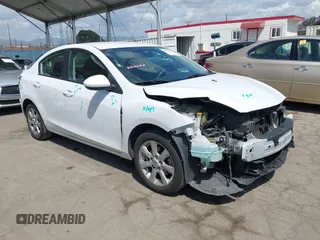 2011 Mazda 3 i Touring with VIN JM1BL1VG8B1478997, listed as a IAAI auction lot 41945998 with 111,784 mi miles and . Bid and sale history available at DreamBid. Image 1.