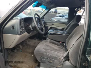 2002 Chevrolet Suburban Z71 with VIN 3GNFK16ZX2G298434, listed as a Copart auction lot 43641805 with 0 mi miles and Salvage Title. Bid and sale history available at carsss.com. Image 7.