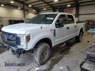 2019 Ford F-250 XL z VIN 1FT7W2B60KEF25754, wystawiony jako Copart lot #58738655 z przebiegiem 102 684 mil mil oraz Czysty tytuł • Clean title. Historia ofert i sprzedaży dostępna na DreamBid. Obrazek 1.