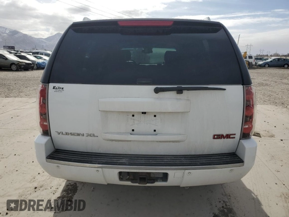 2008 GMC Yukon XL z VIN 1GKFK66898J106607, wystawiony jako Copart lot #47481335 z przebiegiem 214 283 mil mil oraz Szkoda całkowita • Salvage title. Historia ofert i sprzedaży dostępna na DreamBid. Obrazek 6.