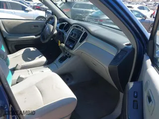 2005 Toyota Highlander with VIN JTEDP21A450078929, listed as a IAAI auction lot 41749008 with 178,547 mi miles. Bid and sale history available at carsss.com. Image 5.