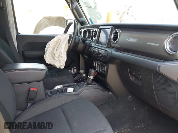 2018 Jeep Wrangler Unlimited Sahara with VIN 1C4HJXEG4JW141540, listed as a IAAI auction lot 42148402 with 43,909 mi miles and . Bid and sale history available at DreamBid. Image 5.