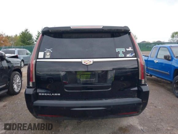 2015 Cadillac Escalade ESV Premium z VIN 1GYS4TKJ3FR726972, wystawiony jako IAAI lot #42085232 z przebiegiem 234 115 mil mil oraz . Historia ofert i sprzedaży dostępna na DreamBid. Obrazek 16.